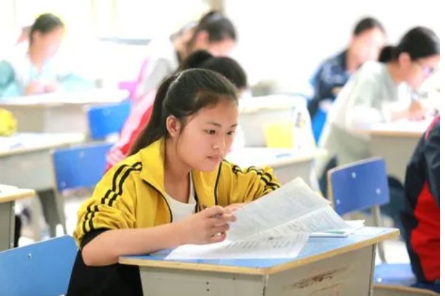 什么网站可以找中考试卷