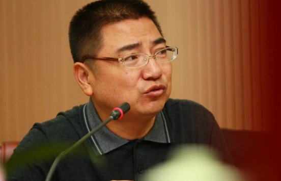 洪亮个人简历
