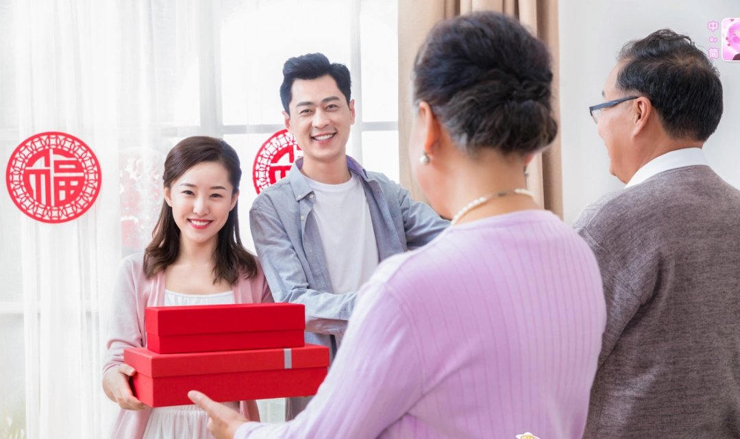 孩子满月，婆家40多人护送女子回娘家，被婆家重视是一种什么体验？
