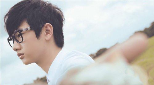 好像吃了夹心巧克力是什么歌