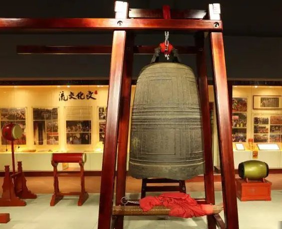 泉州通淮关岳庙发现明代古钟！这古钟距离现在多久了？