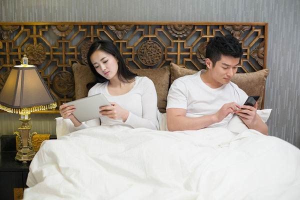 和原配妻子离婚，娶了情人是种什么体验？