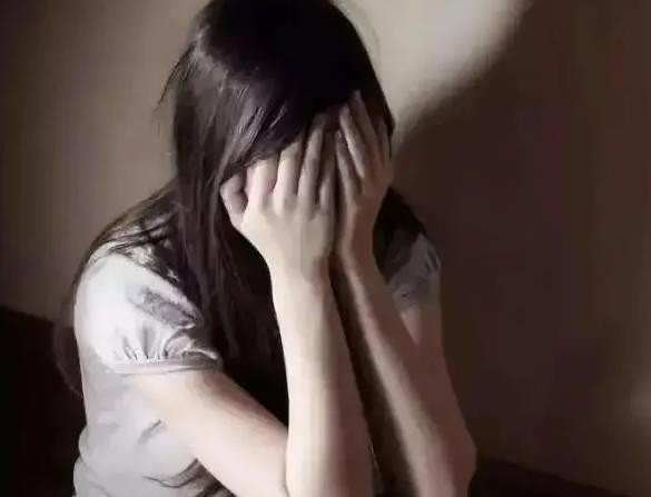 如果一个男人，在喝酒了，才会发信息给你，说想你了，，是因为什么，