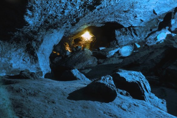 holes是什么意思英语