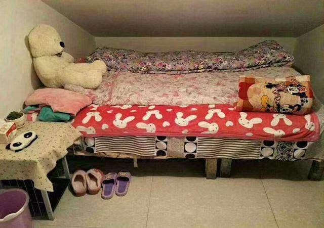 男子晒空中阁楼出租房搭电梯回家照片引热议，回家之路有多艰难？