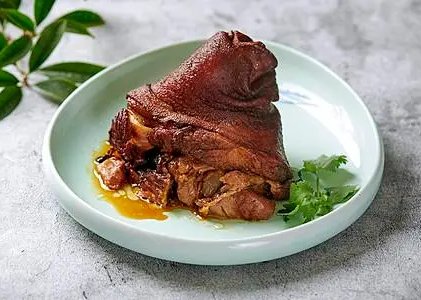 膀大腰圆啥意思