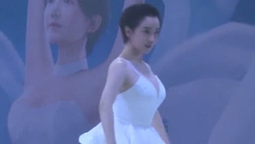 陈小纭在节目中称自己是学芭蕾舞和演员的不能唱歌，你对这件事怎么看？