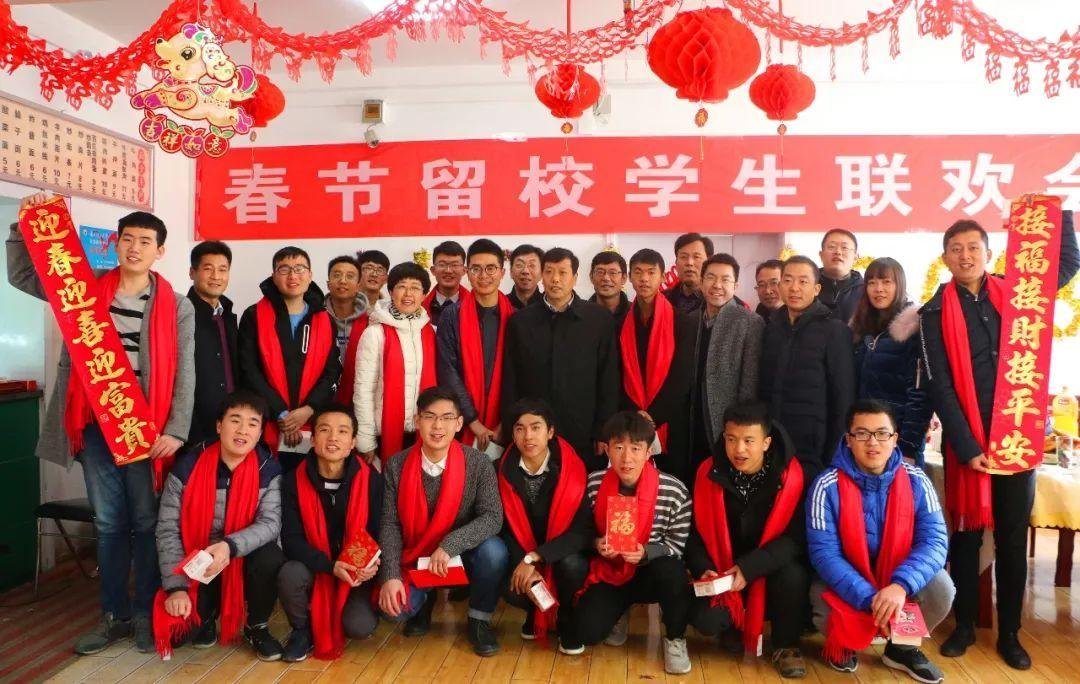 春节期间41.63万高校学生留校过年，春节留校的人体验感如何？