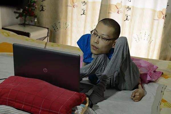 为何有人会患上“万亿分之一”的罕见病？
