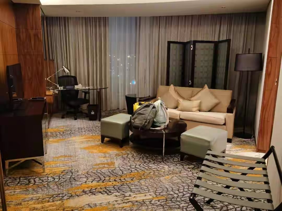 上海阿姨称自己有90套房有人去查了,你如何看待这件事?