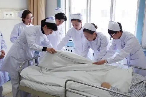 高护和护理学的区别