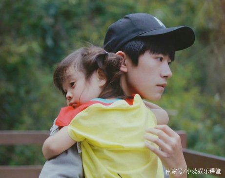 当初被千玺抱着哄着睡觉的哈琳与千玺一同拍了电影，她在电影中表现如何？