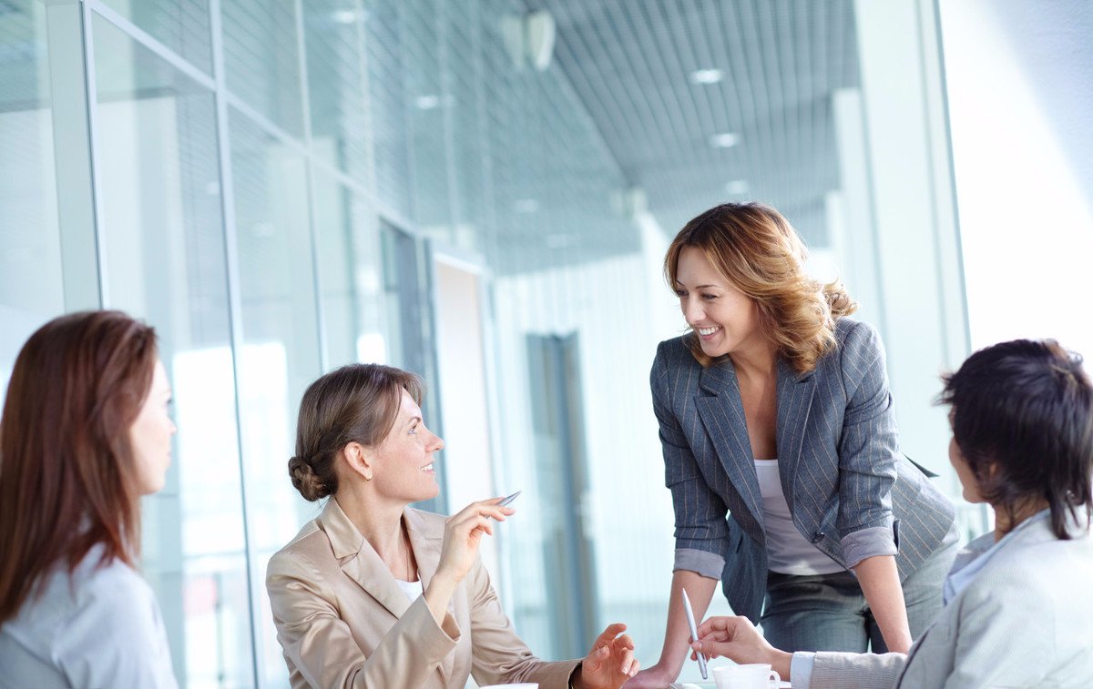 你觉得上传下达这项工作包括什么？原因是什么呢？