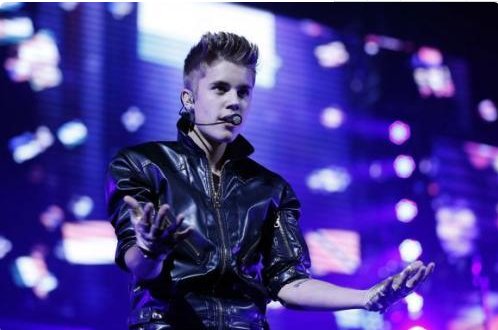 贾斯汀.比伯为什么入狱坐牢？