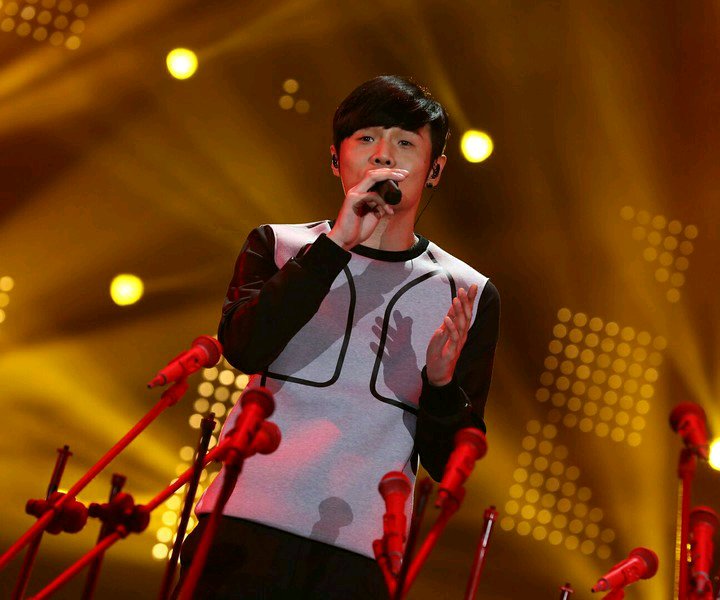 这些年有哪些网络歌曲引起了很大的争议？