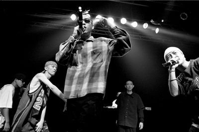 求关公在前人在后歌词。谢谢