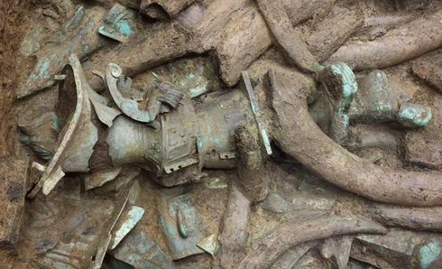 三星堆祭祀坑出土超120根象牙，这意味着什么？