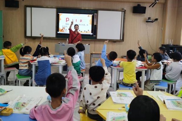 “哼”的拼音怎么写？