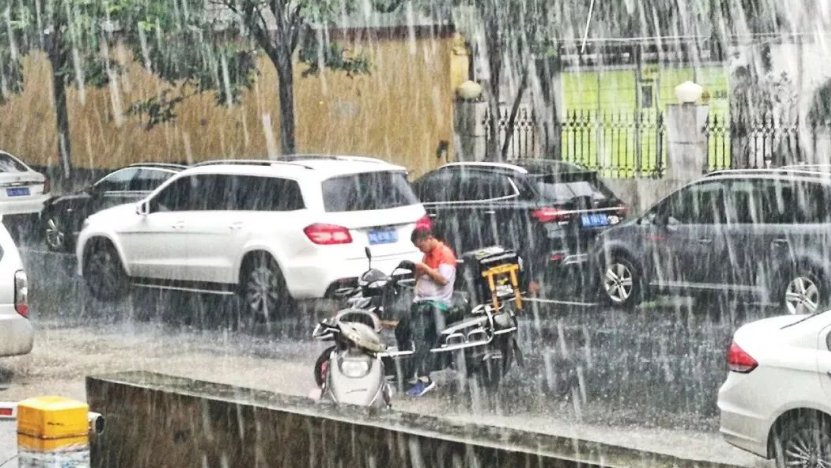 河南多个市县5天降了一年的雨，强降雨的过程中都有哪些特点？