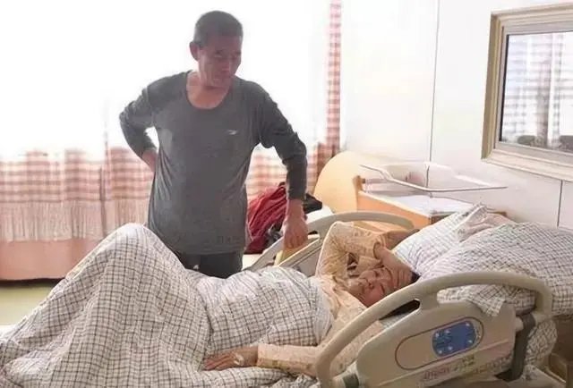 山东一7旬夫妻为3岁女儿庆生，为什么会有这么小的女儿？