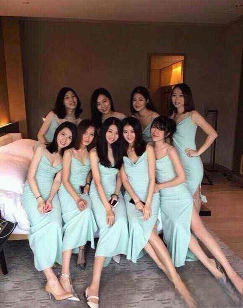 蒯景怡伴娘门怎么回事 蓝衣伴娘门8分钟事件指什么