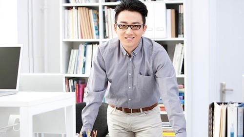 据统计九成网民学历学历不足本科,为何学历低的人更喜欢上网?