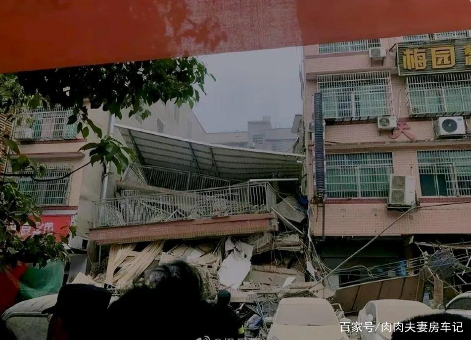 长沙楼房倒塌事故已致2人遇难，救援专家现场落泪，房屋倒塌前有何征兆？