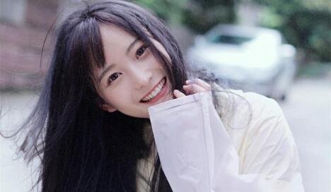 女孩找你借钱是什么意思?