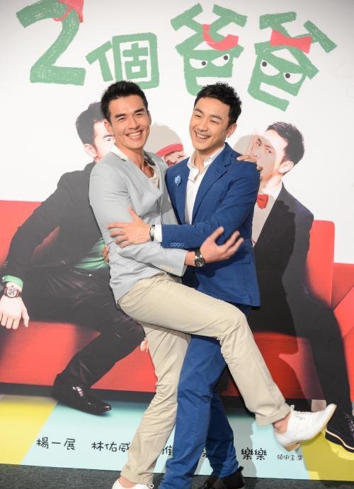 有谁知道杨一展的个人背景?