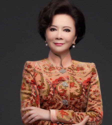 蔡明的老公是谁？