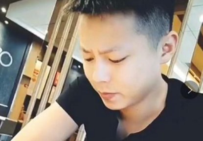 哑舍是谁的老板?