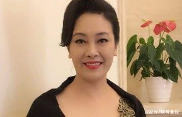 十九岁出道的贾妮,因赌气赌出一生的幸福,今被宠成公主,羡慕吗?