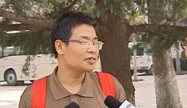 韦东奕父亲什么时候去世