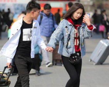 上海解封后学生们离沪返乡，返乡的车票有多难抢？