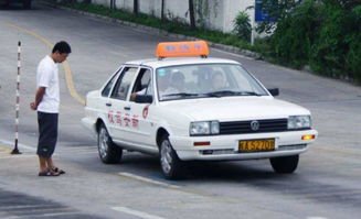 太厉害了！82岁爷爷科目二一把过，科二很难过吗？