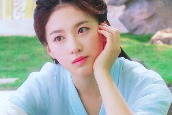 《香蜜》邝露喜欢润玉的原因是什么？