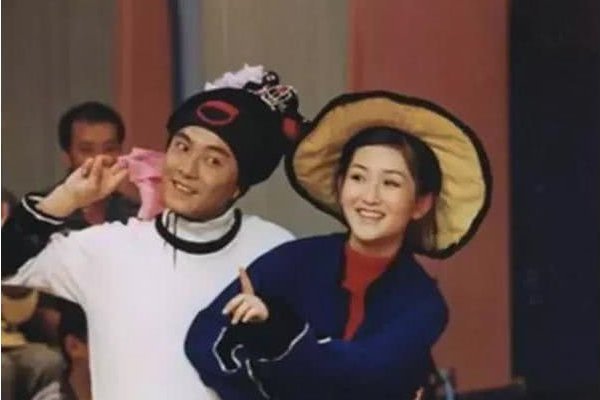 谢娜第一次登快本，和李湘同台，为什么气场弱弱的，连镜头都不敢多看？