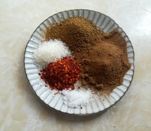 卫龙辣条是什么做的 辣条制作过程介绍