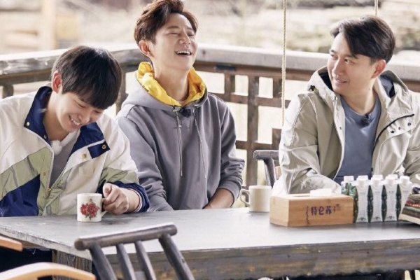 湖南卫视《春天花会开》、《向往的生活》暂停播出，观众能否接受这一举动？