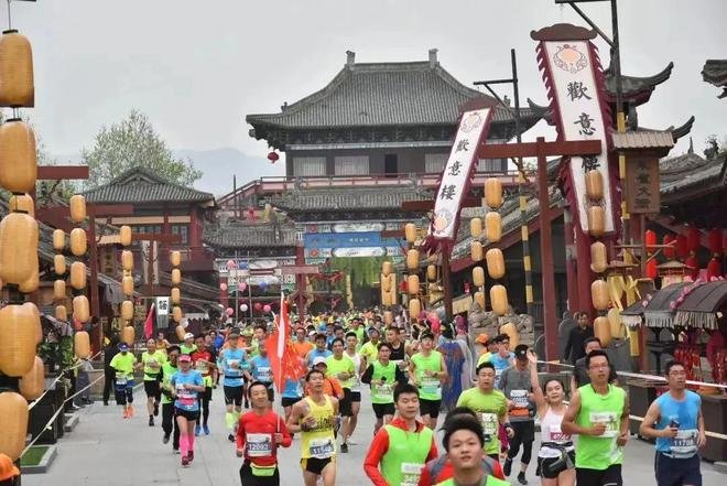 横店马拉松凌晨突然宣布赛事延期，距起跑只有两小时，这是怎么回事？