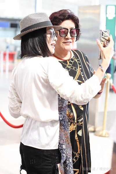 婆婆和我的生物钟不同老影响我休息应该怎么办？