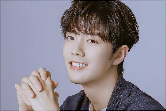 演员肖战的个人简历