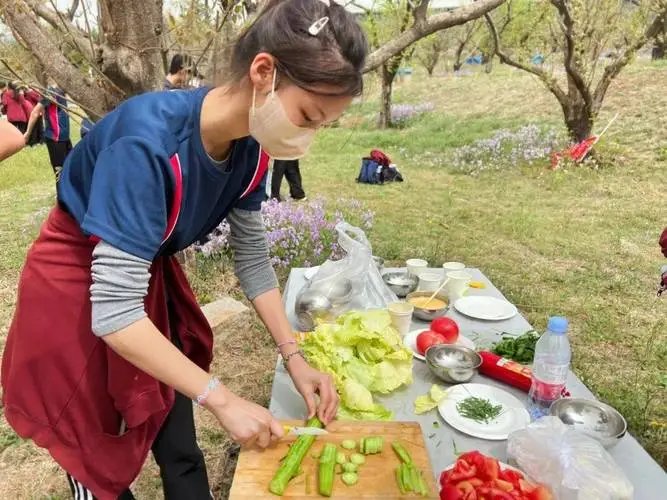 临近开学，杭州9岁女孩成天钻研厨艺，孩子妈妈为何却很发愁？