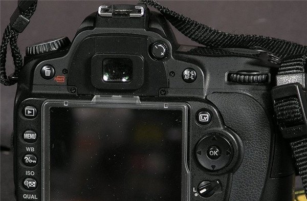 尼康D900的存储介质方面