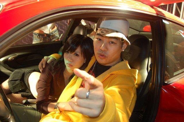 罗百吉是个人妖吗