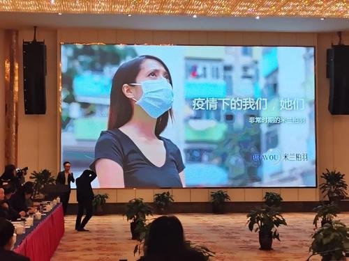 美国44万多儿童感染新冠，美国儿童的感染率为何这么高？