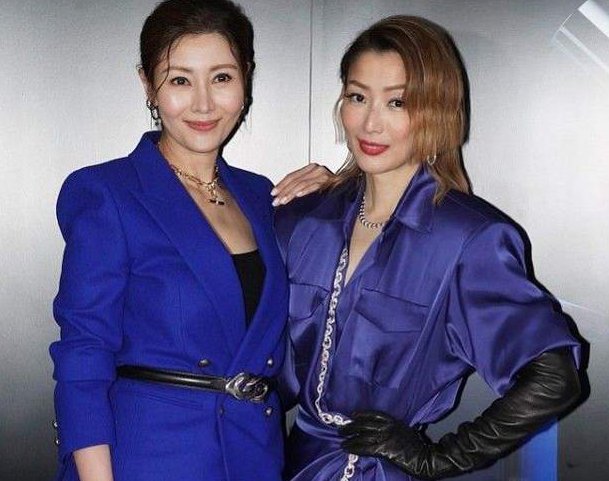 李嘉欣自曝胖14斤体态丰腴，看起来更年轻，女生是不是稍微胖一点比较好？