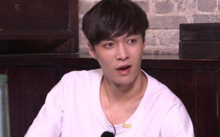 极限挑战张艺兴被抢箱子哭是哪一期