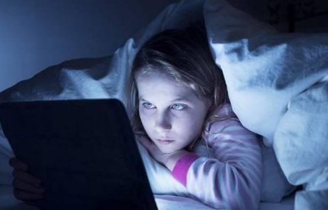 近六成青年入睡时间晚于23点，如何养成一个良好的作息时间？