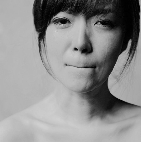 怎么才能不让眼泪掉下来？